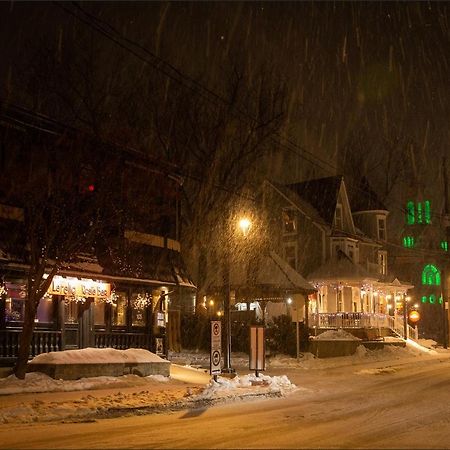 Au Coeur De Saint-Sauveur Bed & Breakfast エクステリア 写真
