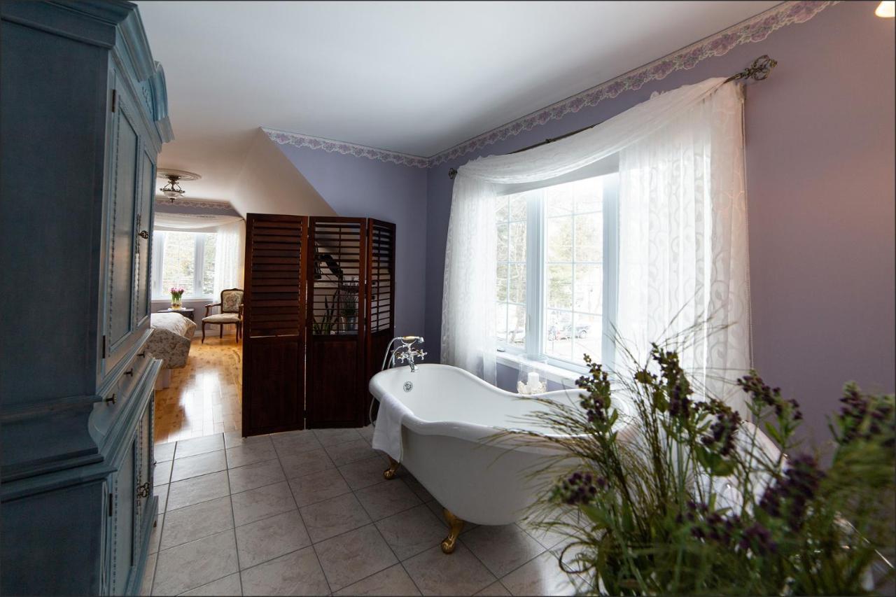 Au Coeur De Saint-Sauveur Bed & Breakfast エクステリア 写真