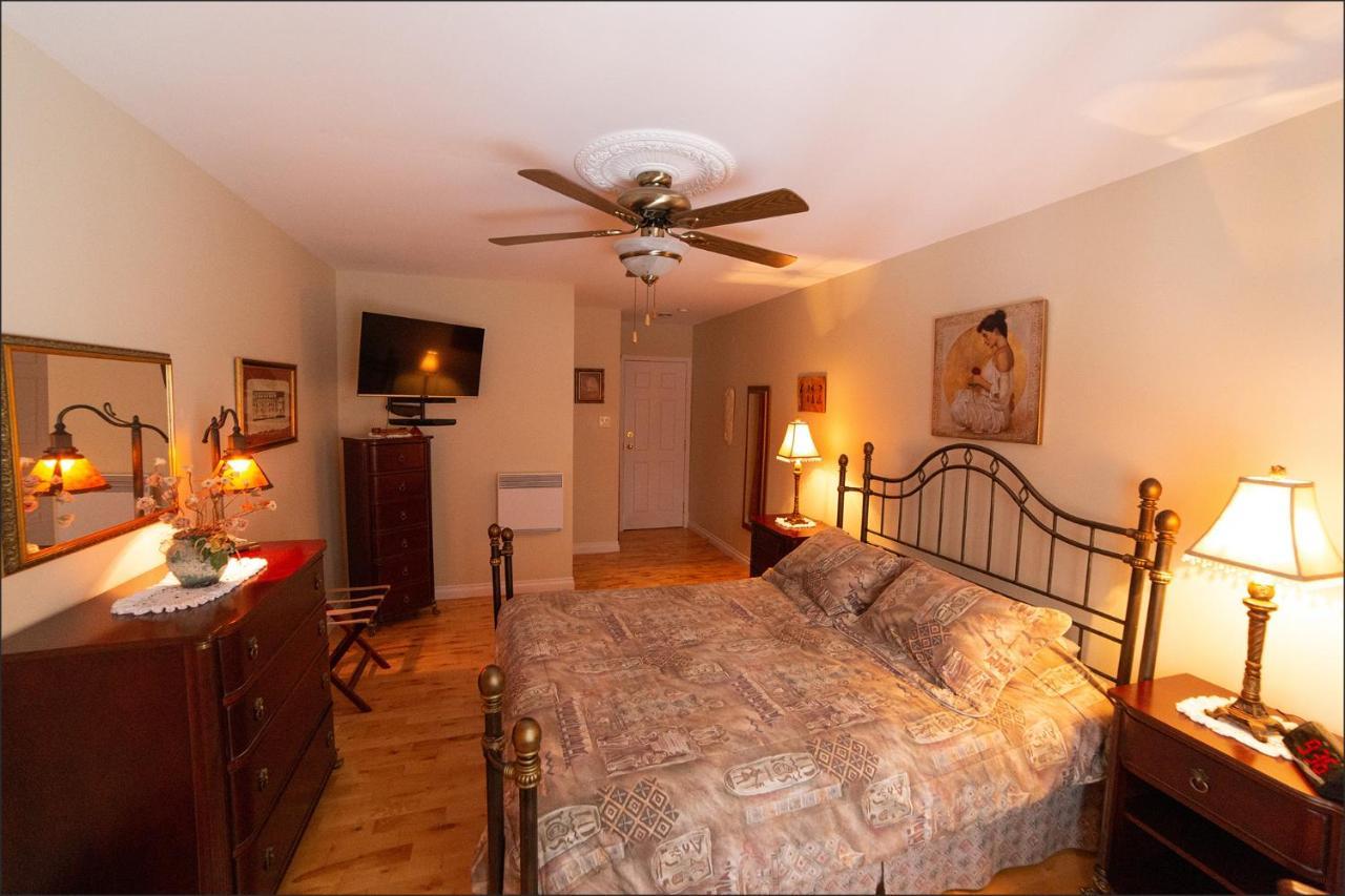 Au Coeur De Saint-Sauveur Bed & Breakfast エクステリア 写真