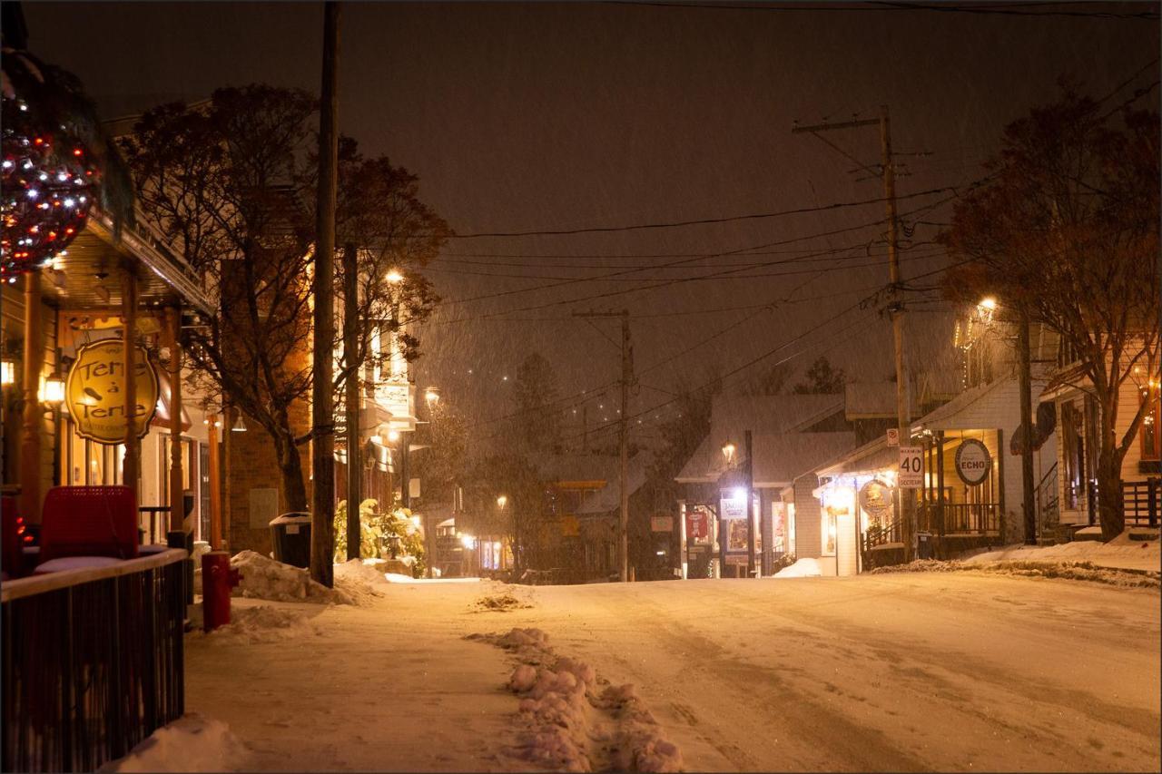 Au Coeur De Saint-Sauveur Bed & Breakfast エクステリア 写真