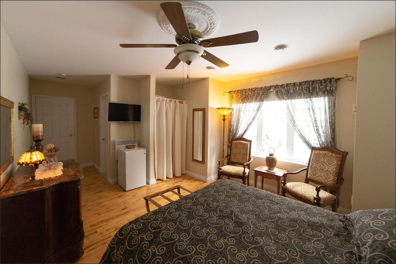 Au Coeur De Saint-Sauveur Bed & Breakfast エクステリア 写真