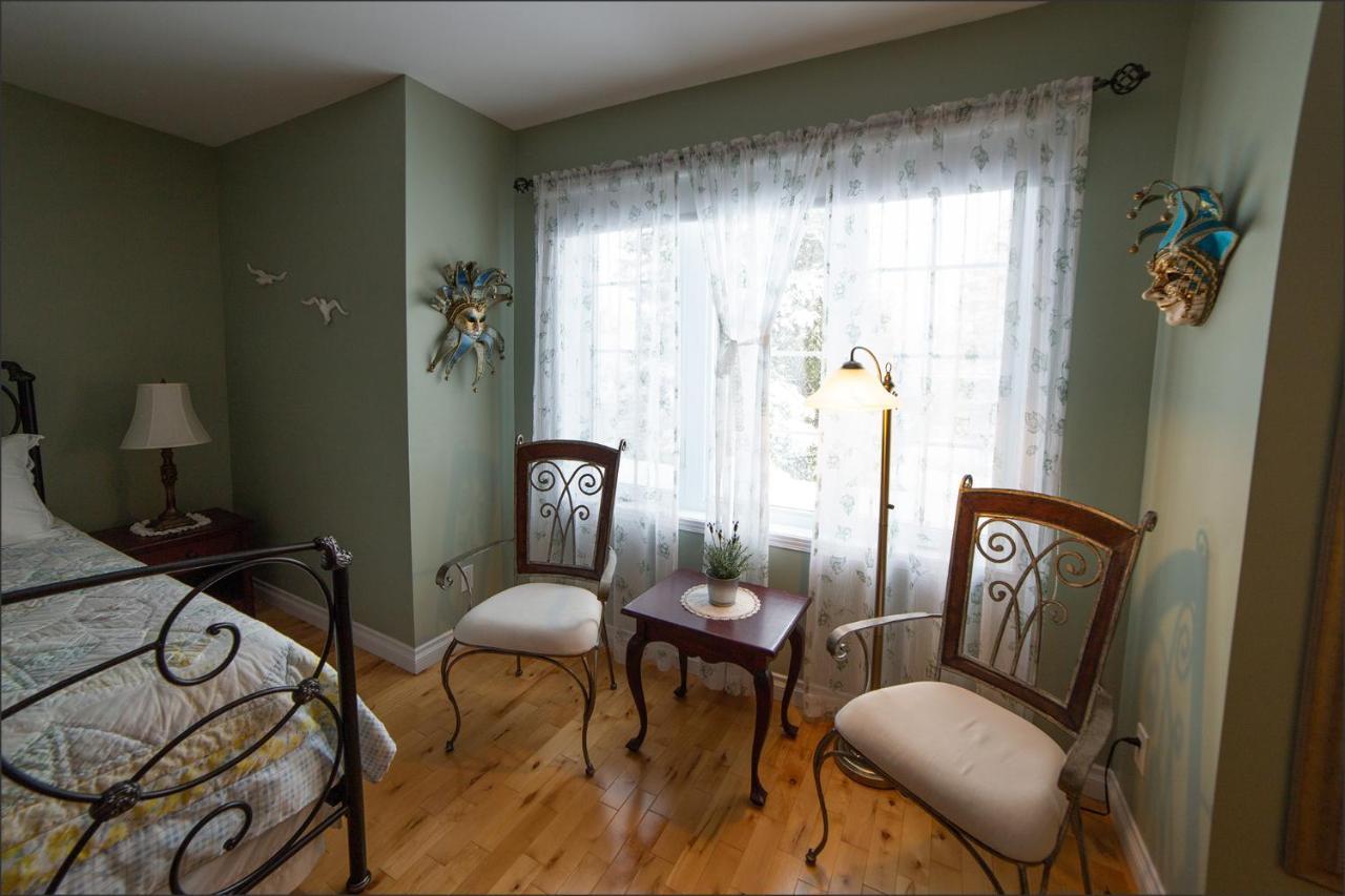 Au Coeur De Saint-Sauveur Bed & Breakfast エクステリア 写真