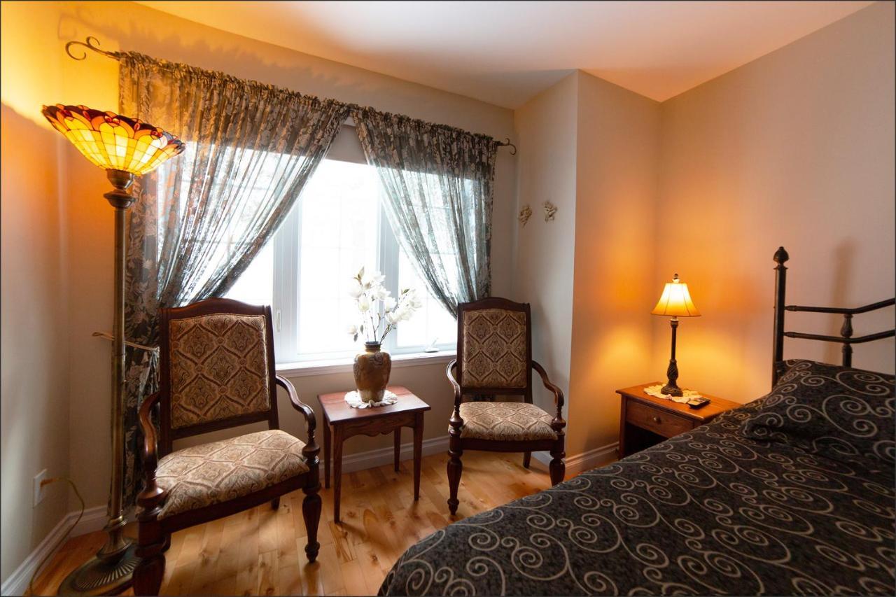 Au Coeur De Saint-Sauveur Bed & Breakfast エクステリア 写真